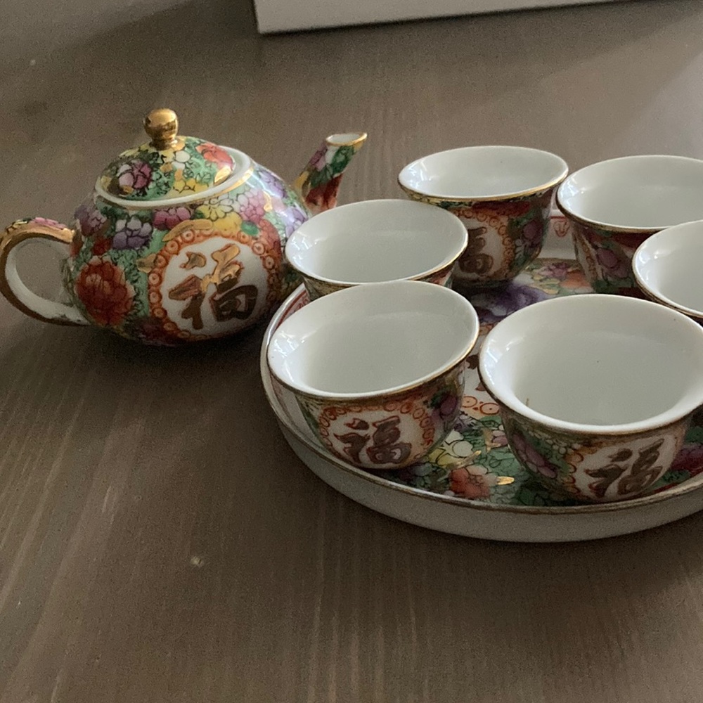 Oriental Miniature Tea set
